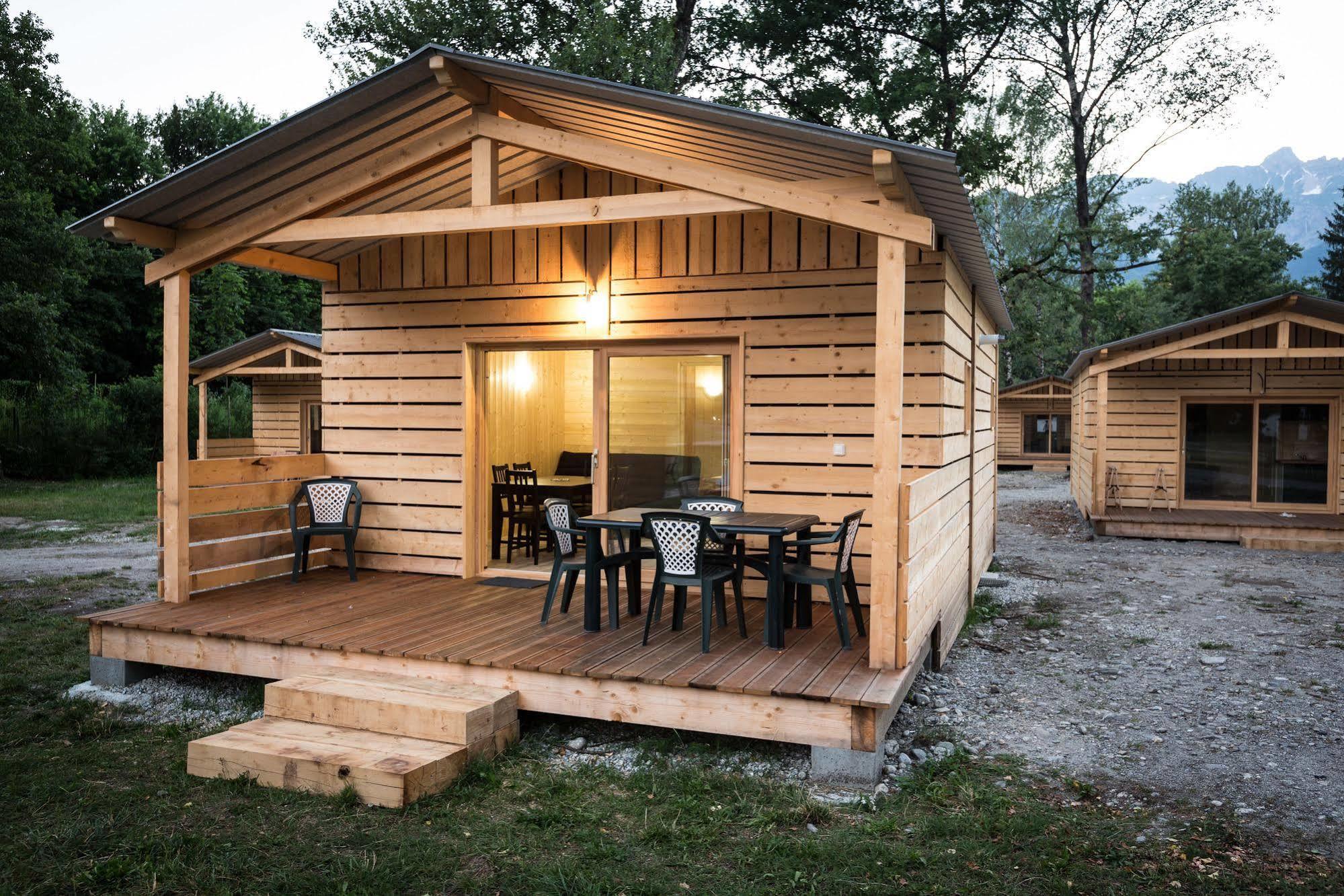 Camping L'Ecureuil - Mont-Blanc Village Domancy Exterior foto